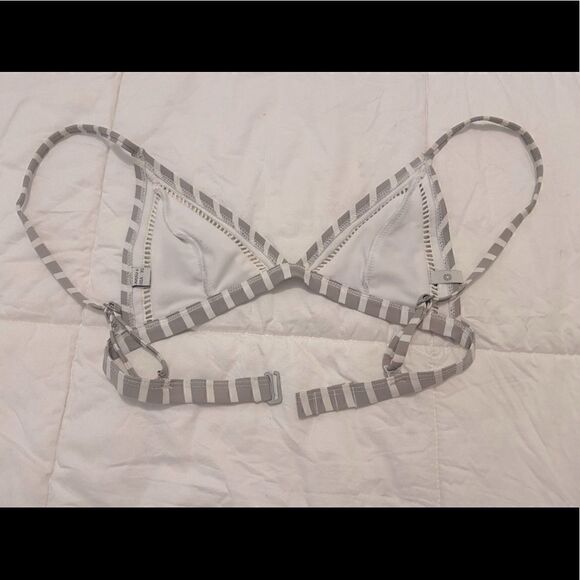 Rhythm Bikini Top - Picture 3 of 12